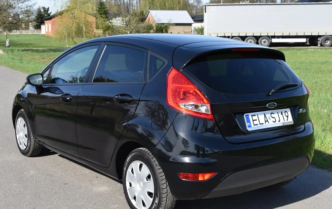 Ford Fiesta cena 21700 przebieg: 159160, rok produkcji 2009 z Łask małe 562